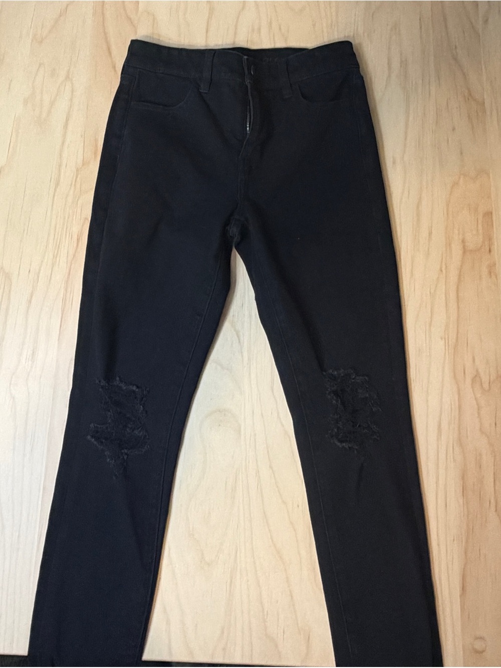 American Eagle Outfitters Black Skinny Jeans with Knee Distress